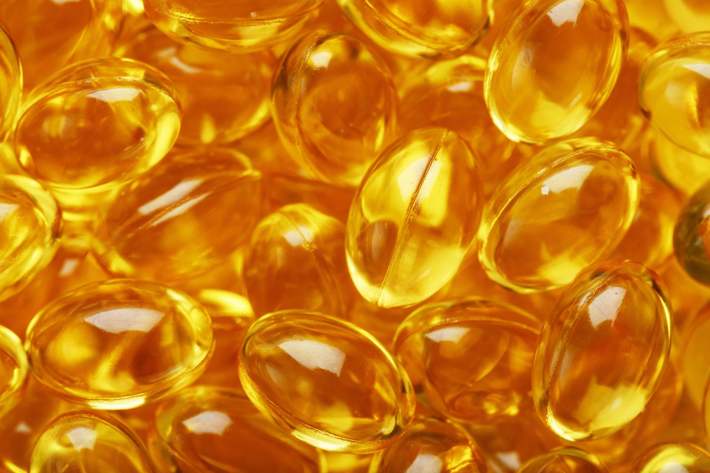 Fish oil capsules is one of Foodmate softgel gelatin's major applications.